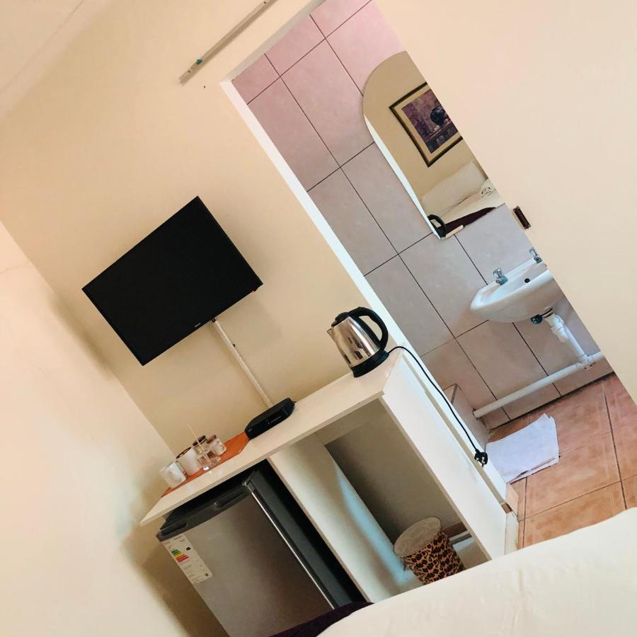 Mo-Nize Villa Guesthouse Otjiwarongo Exteriér fotografie