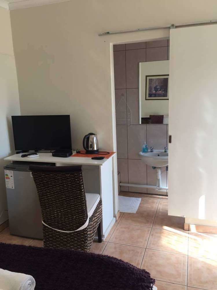 Mo-Nize Villa Guesthouse Otjiwarongo Exteriér fotografie